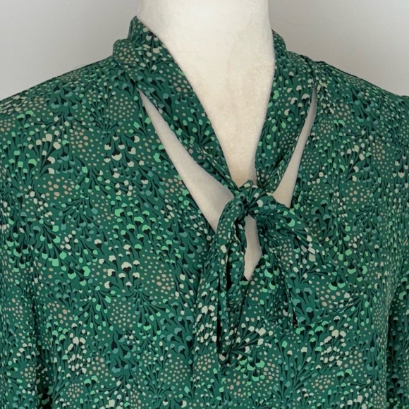Reitmans green floral bow blouse, NWT - Picture 2 of 8